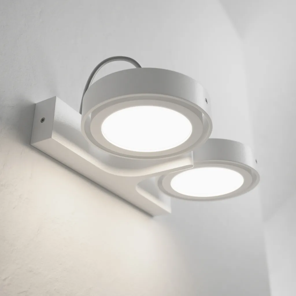 Big A02 - Doppelt. LED-Wandleuchte mit Neigung, Mattweiß.