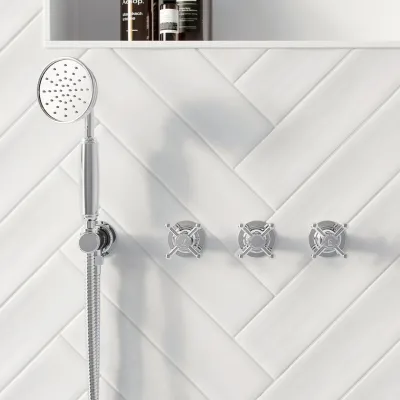 Hassel&Teudt HBR704 S03 - Duschset mit Ø31 cm. Rain DeLuxe mit EasyClean, Wand, Chrom