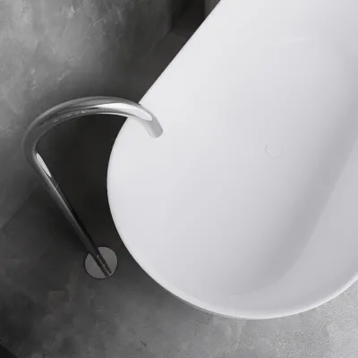 Pulcher Nomo 150 - Slim-Design Badewanne 150x75, Massiv Mattweiß SolidTec®