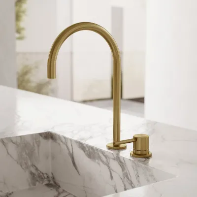 Semplice SHV405 S03 - Küchenmischer mit schwenkbarem Auslauf, PVD Brushed Brass