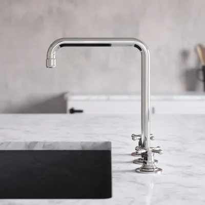 Hassel&Teudt HHV605 S06 - Küchenarmatur mit schwenkbarem Auslauf, Chrom