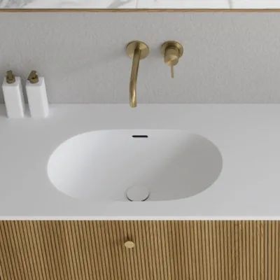 Noorwork 160 - Küchenschränke aus Eiche Natur inklusive mattweißer Corian®-Spültischplatte