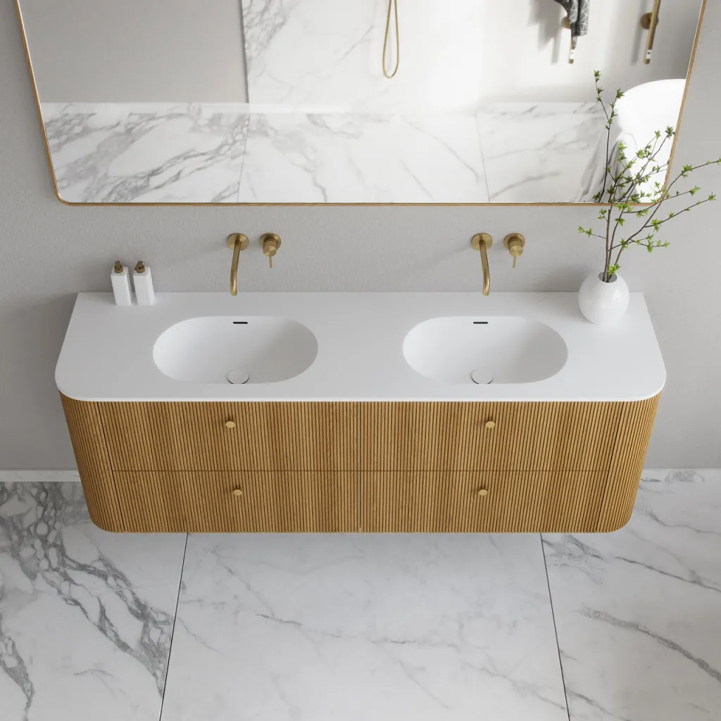 Noorwork 180D - Küchenschränke aus Eiche Natur inklusive mattweißer Corian®-Spültischplatte