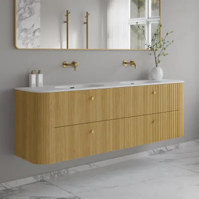 Noorwork 180D - Küchenschränke aus heller Eiche Natur inklusive mattweißer Corian®-Spültischplatte