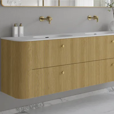Noorwork 180D - Küchenschränke aus heller Eiche Natur inklusive mattweißer Corian®-Spültischplatte