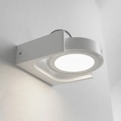 Big A 01 - LED-Wandleuchte mit Neigung, Mattweiß.
