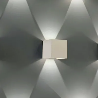 UP&DOWN - LED Wandleuchte, 100x100, IP 54, Weiß