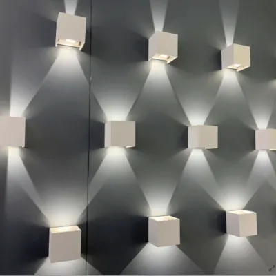 UP&DOWN - LED Wandleuchte, 100x100, IP 54, Weiß