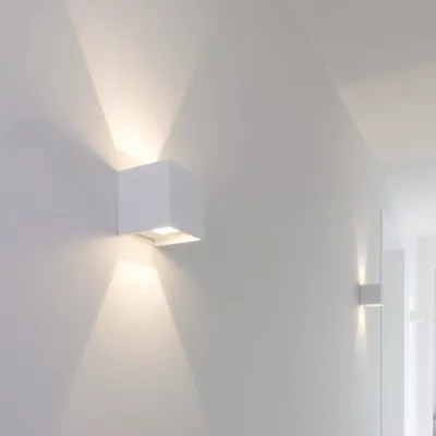 UP&DOWN - LED Wandleuchte, 100x100, IP 54, Weiß