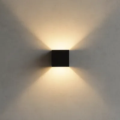 UP&DOWN - LED Wandleuchte, 100x100, IP 54, Schwarz