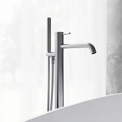 Classwell C07 - Freistehender Badewannenhahn, gebürsteter Edelstahl